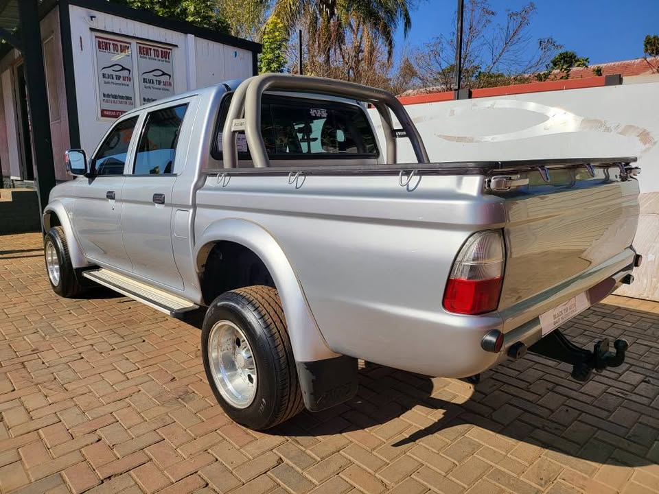 2004 MITSUBISHI COLT RODEO 3.0 V6 4X4 D/C