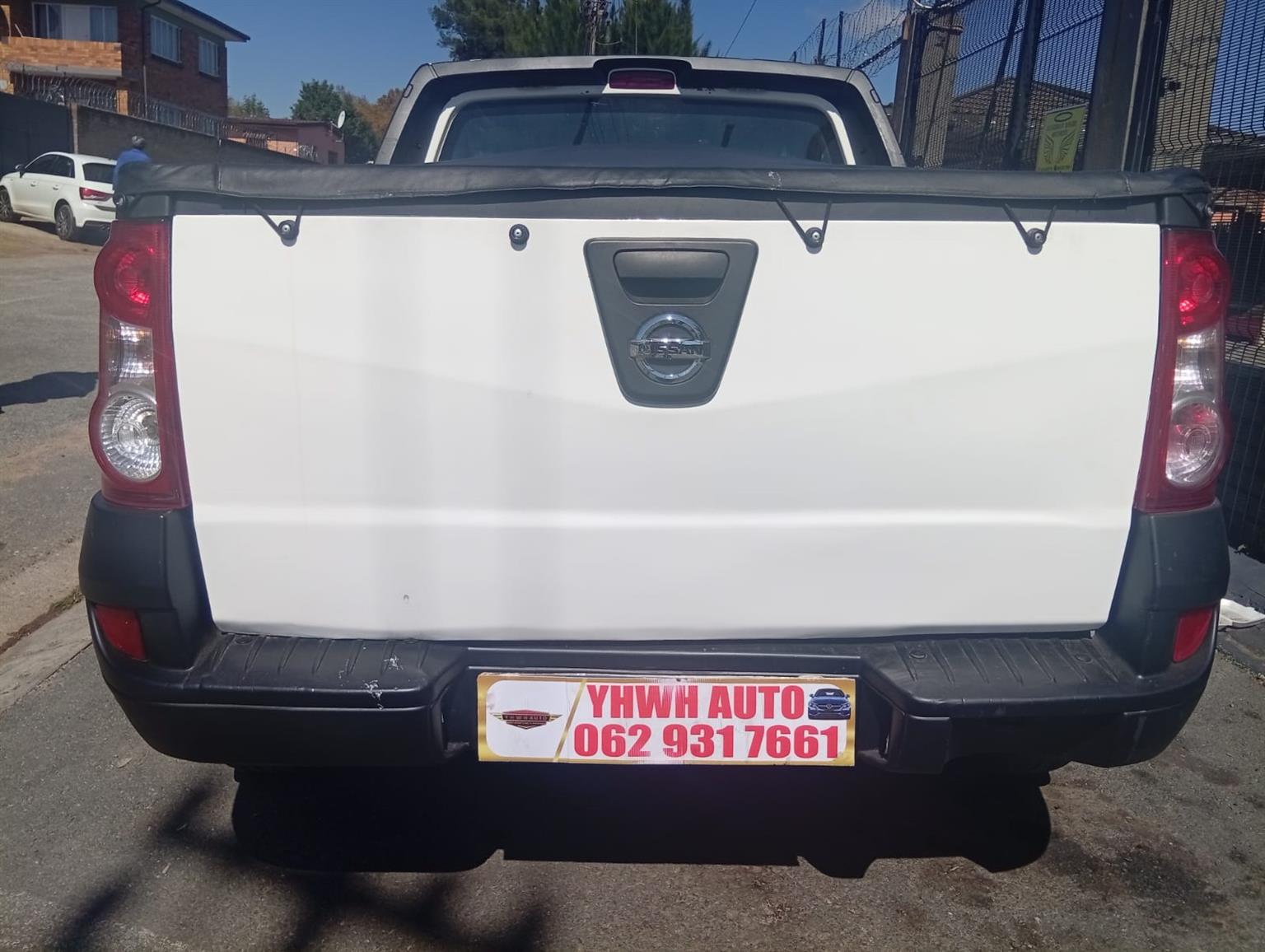 2018 Nissan NP200 1.6i AirCon SingleCab Bakkie Manual  Cloth Seats Good