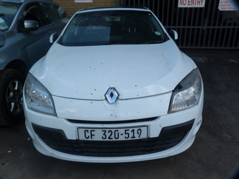 Renault Megane III 1.4 TCe Dynamique Manual White - 2011 STRIPPING FOR SPARES - Private Seller Renault Megane III 1.4 TCe Dynamique Manual White - 2011 STRIPPING FOR SPARES - Private Seller