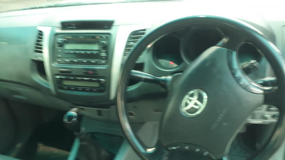 2010 TOYOTA HILUX 3.0 D4D 4X2 DOUBLE CAB
