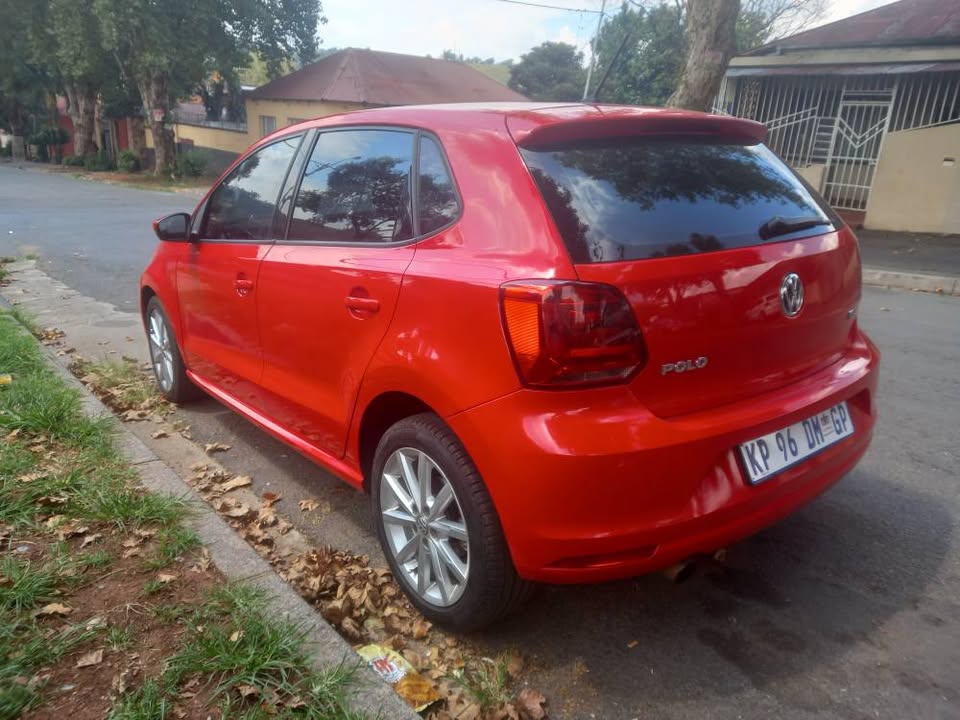 2017 VW Polo Tsi Comfortline, 1.2 Petrol, Automatic, Red, Mileage 80,000