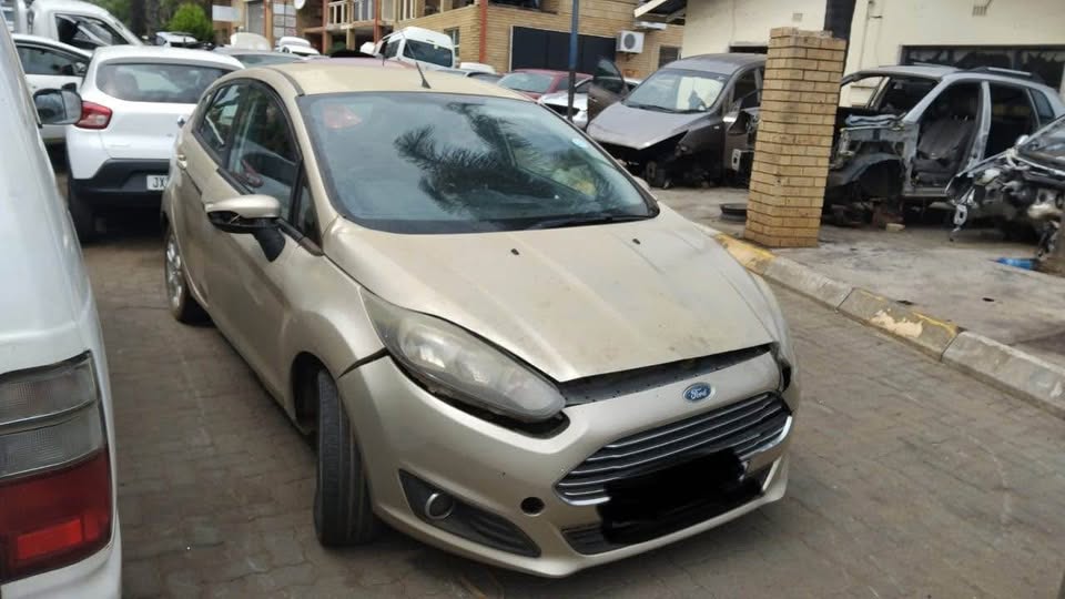 FORD FIESTA 1.6 FOR SPARES - Private Seller
