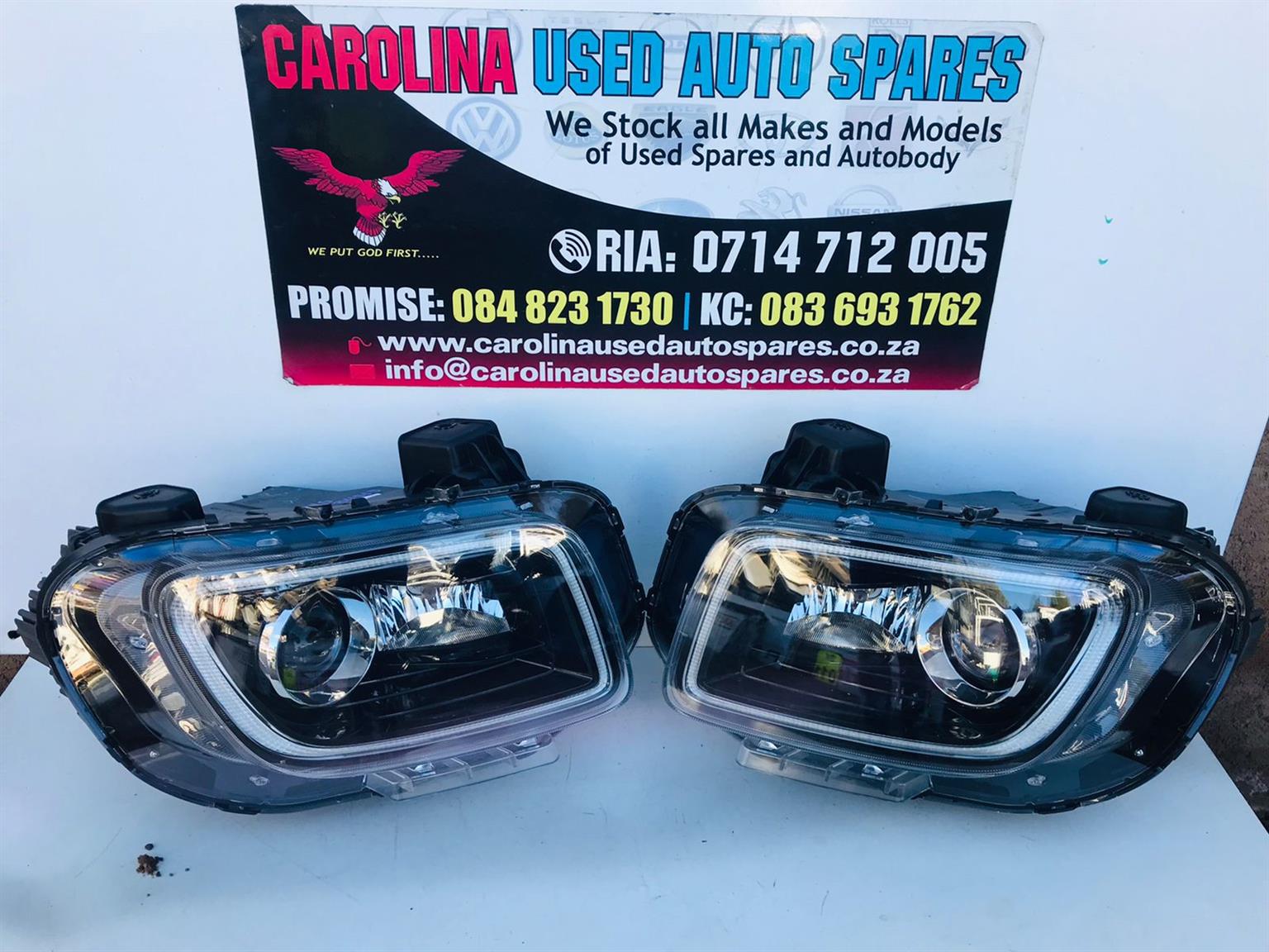 Hyundai venue left and right LED xenon headlights - Private Seller Hyundai venue left and right LED xenon headlights - Private Seller