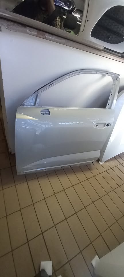 2021 AUDI Q3 FRONT LEFT DOOR FOR SALE - Private Seller