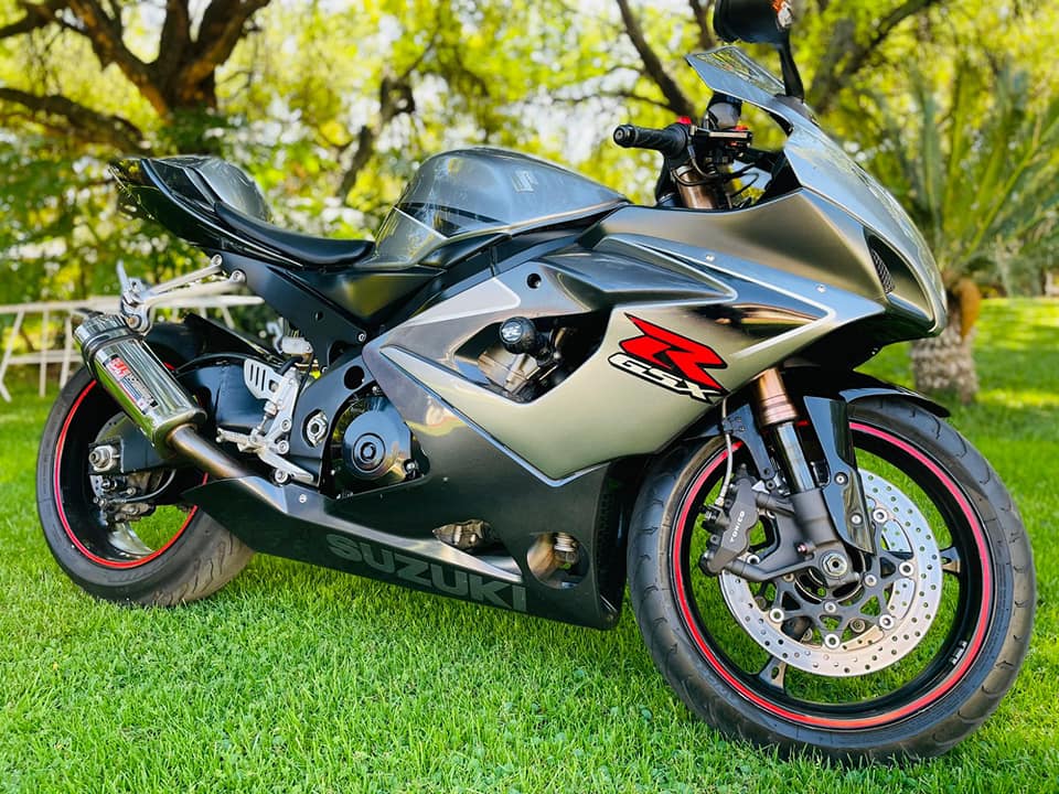 SUZUKI GSXR 1000 K6 - Private Seller