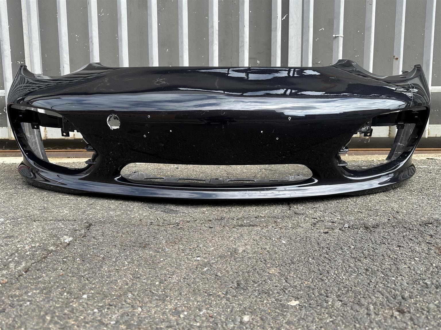 Porsche 987 Boxster Spyder Front Bumper - Private Seller Porsche 987 Boxster Spyder Front Bumper - Private Seller