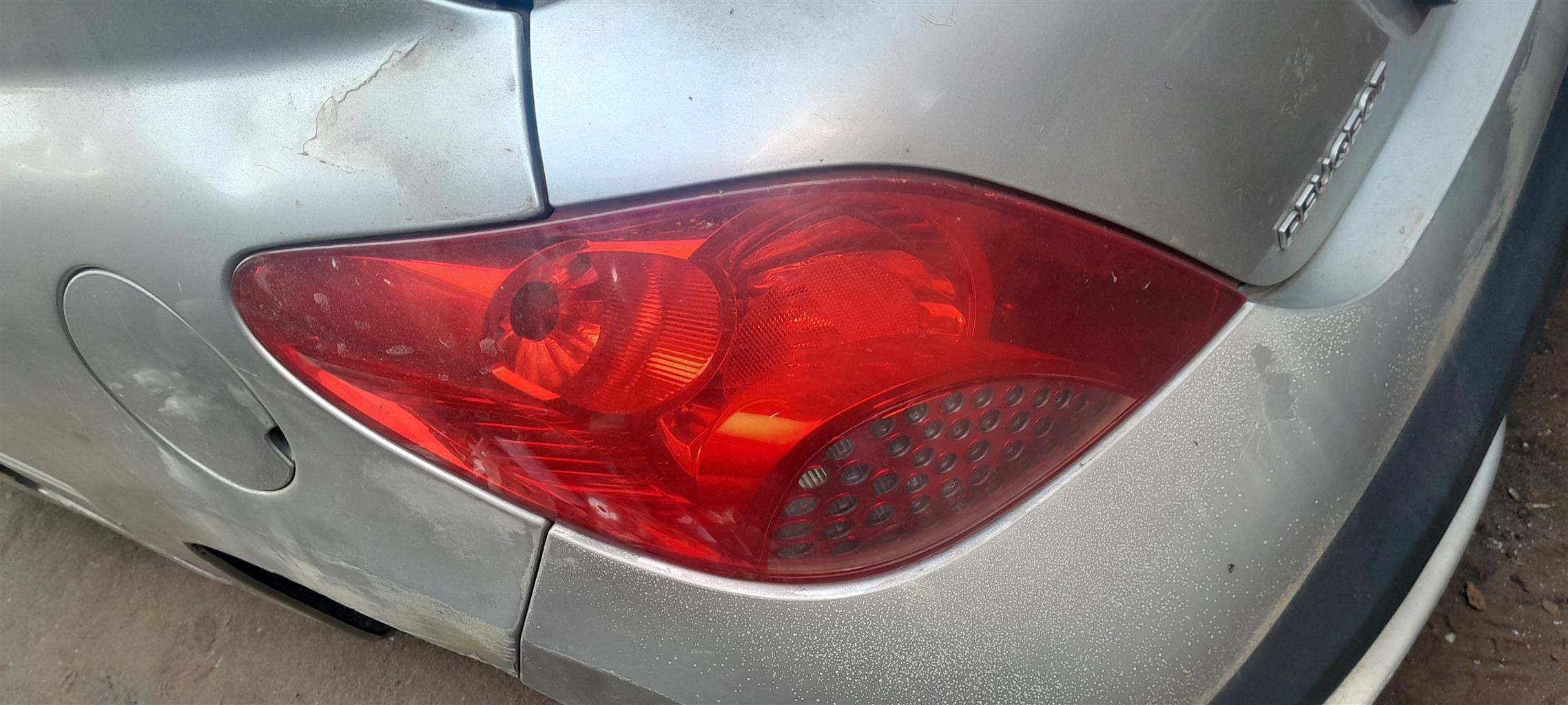 Stripping Peugeot 207 - Private Seller