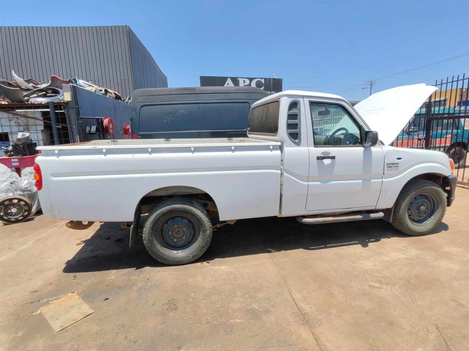 2017 Mahindra Scorpio Pik Up Mhawk diesel manual stripping for spares