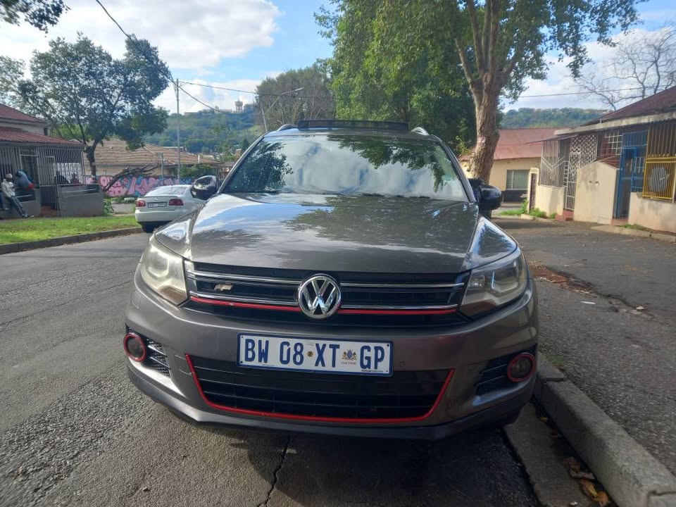 2012 VW TIGUAN 2.0TDI Diesel, Automatic 4X4, Grey Color, Mileage SUNROOF,