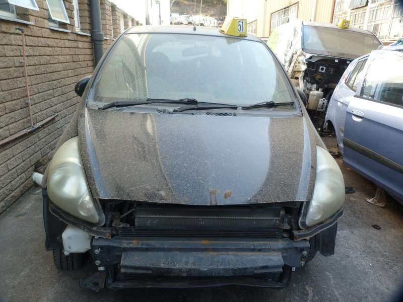 Honda Jazz 1.4i DSI AT Black - 2005 STRIPPING FOR SPARES - Private Seller Honda Jazz 1.4i DSI AT Black - 2005 STRIPPING FOR SPARES - Private Seller