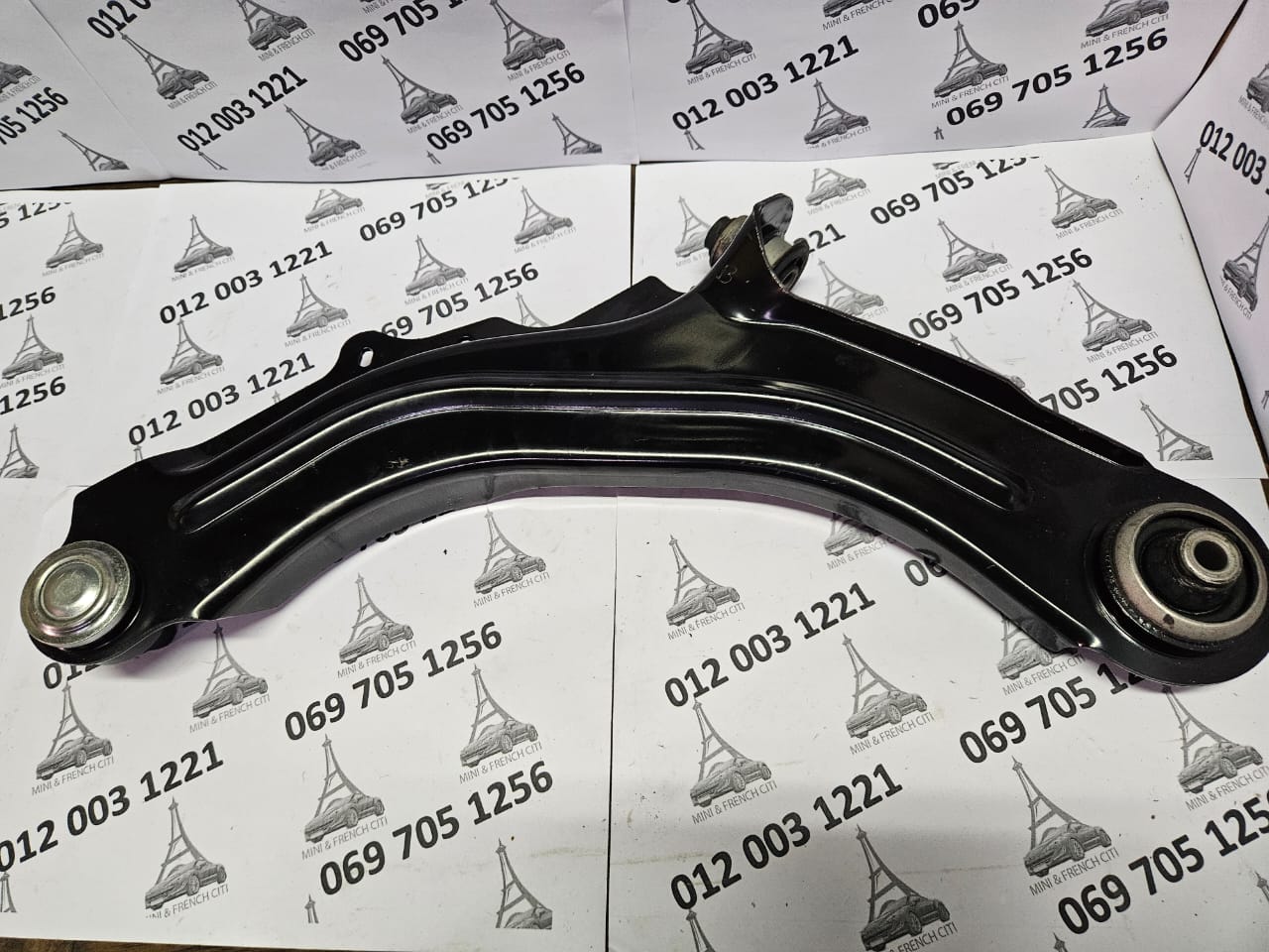 Renault Meg 2 New Control Arm RF  Lloyd 061 818 0543 - Private Seller