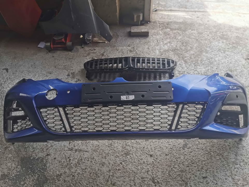 BMW G20 front bumper with grills - Private Seller BMW G20 front bumper with grills - Private Seller