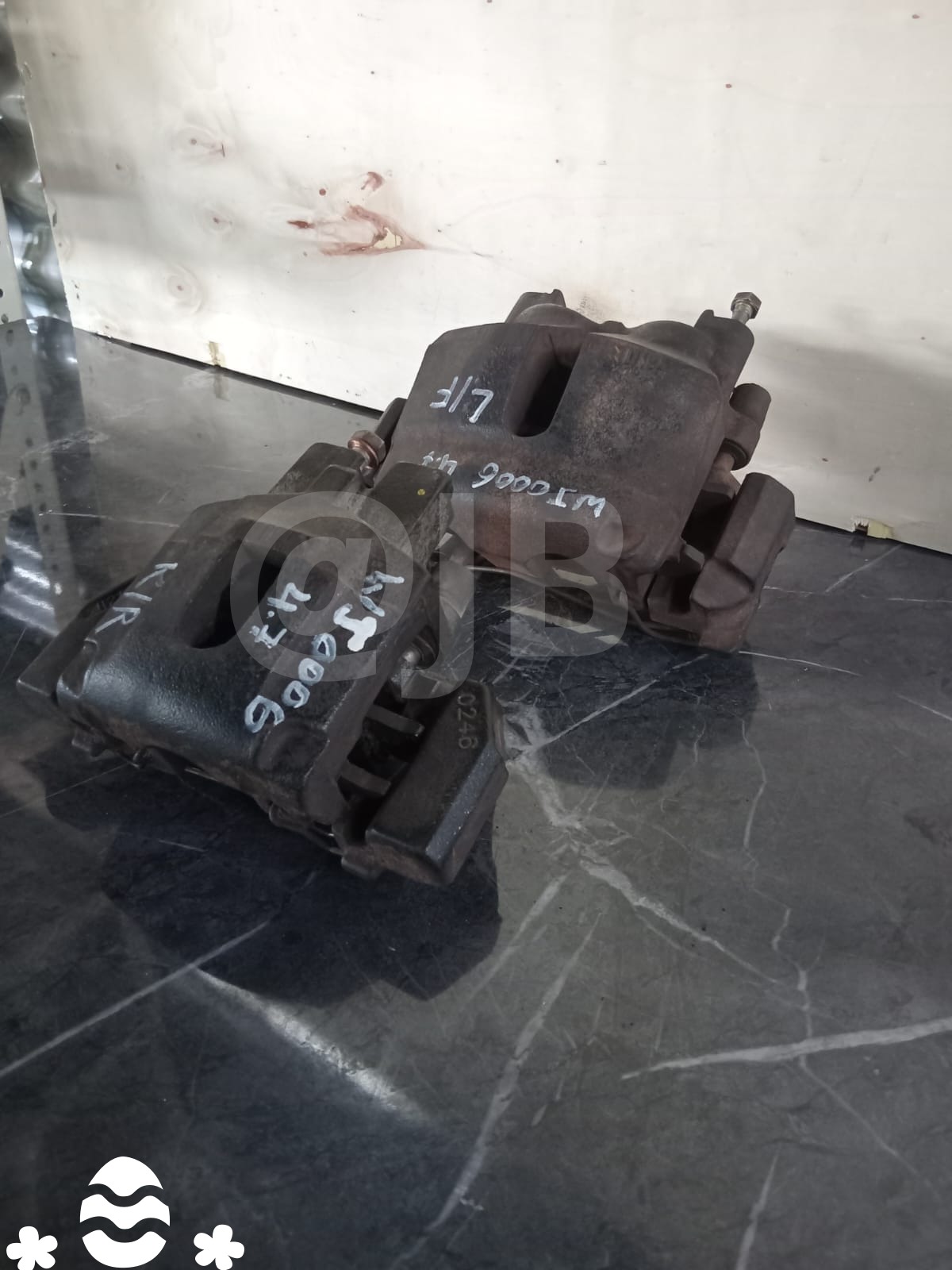 SECOND HAND FRONT & REAR 4.7 JEEP GRAND CHEROKEE WJ BRAKE CALIPERS - Private Seller SECOND HAND FRONT & REAR 4.7 JEEP GRAND CHEROKEE WJ BRAKE CALIPERS - Private Seller