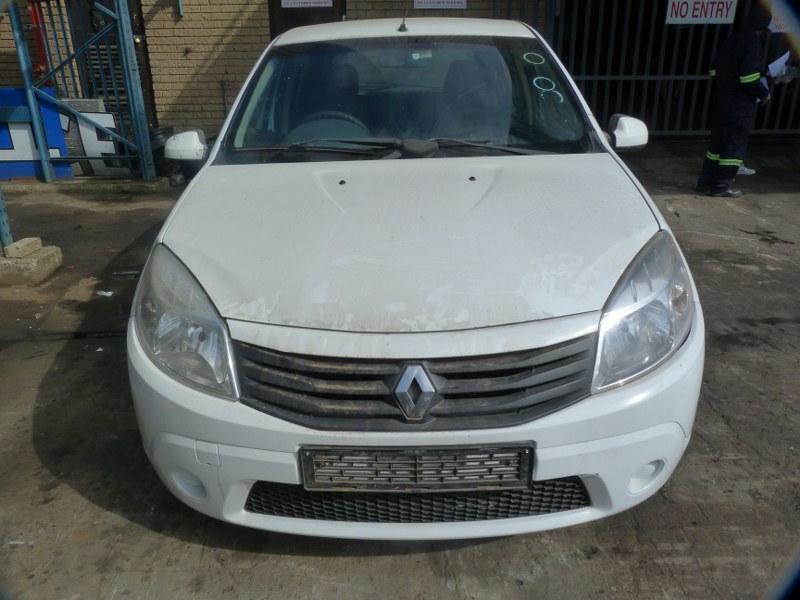 Renault Sandero 1.6 Dynamique Manual White - 2011 STRIPPING FOR SPARES - Private Seller Renault Sandero 1.6 Dynamique Manual White - 2011 STRIPPING FOR SPARES - Private Seller