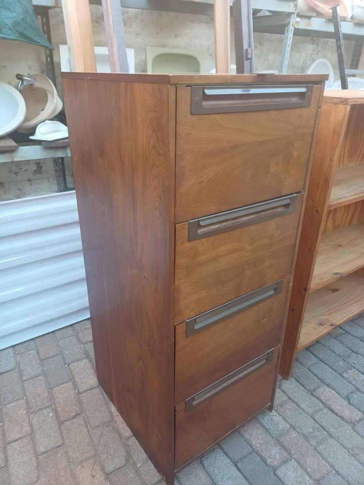 Vintage wooden filing/storage cabinet 1320 x 530 x 610