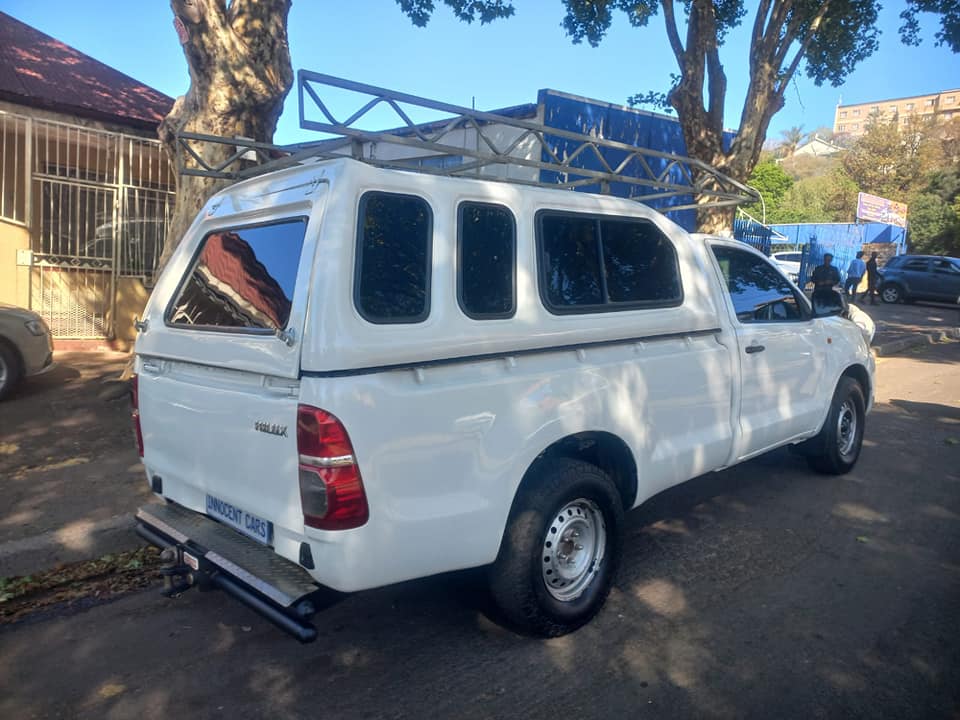 2014 TOYOTA HILUX 2.5 D4D DIESEL, LEGEND 45, S/B, LMANUAL, WHITE COLOR, MILEAGE 98000KMS