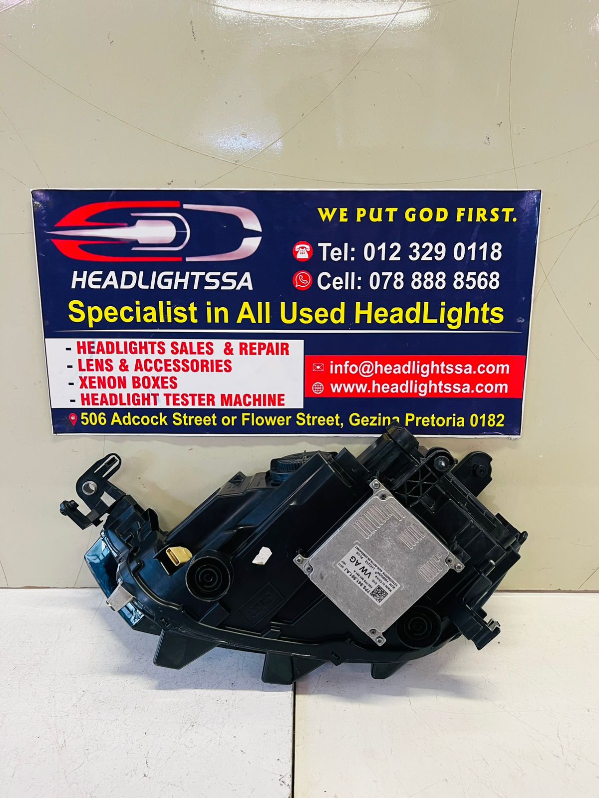 VW T-Roc right side xenon headlight (2018-2022) - Private Seller VW T-Roc right side xenon headlight (2018-2022) - Private Seller