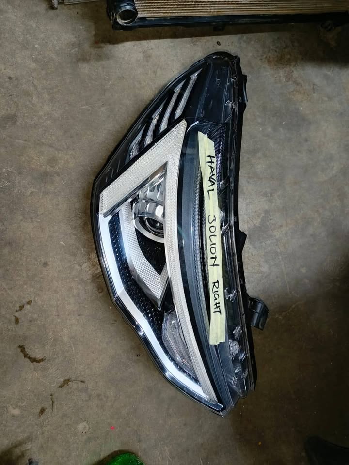 Haval jolion Right Headlight - Private Seller Haval jolion Right Headlight - Private Seller