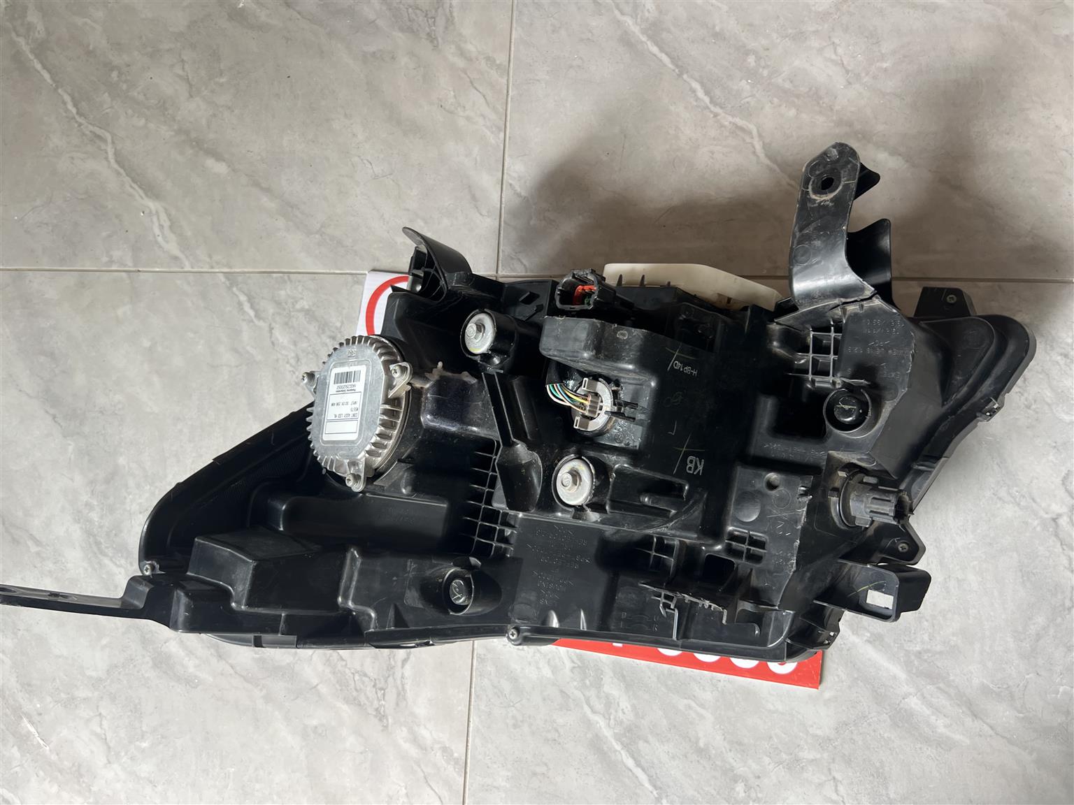 Nissan Navara Headlight 2021-2023 - Private Seller Nissan Navara Headlight 2021-2023 - Private Seller