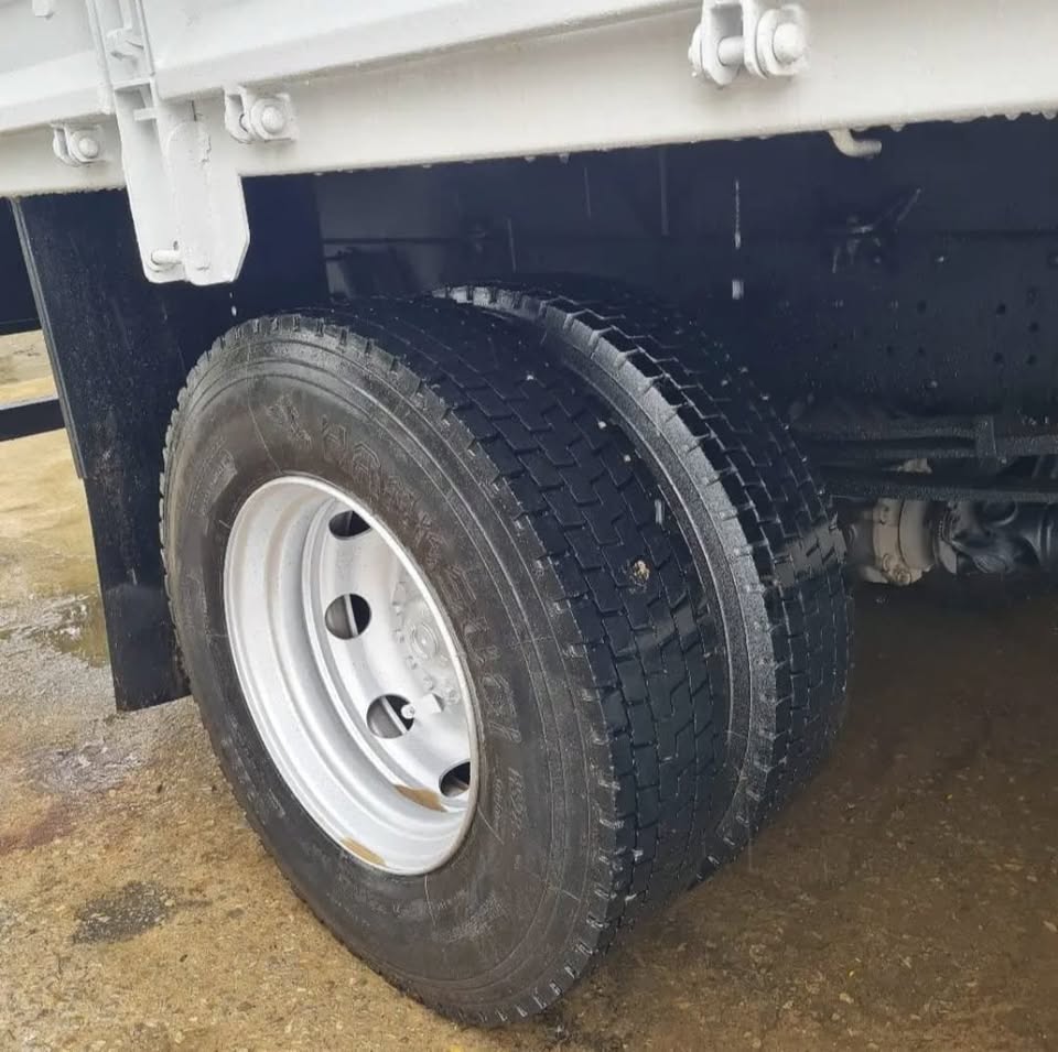 2013 iveco 160e24 8ton