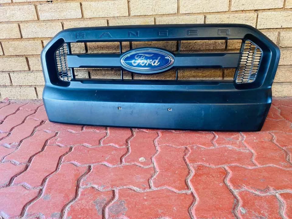 Ford Ranger T7 Grill - Private Seller Ford Ranger T7 Grill - Private Seller