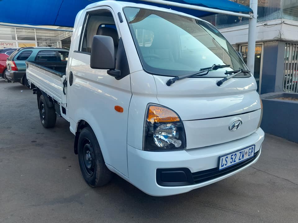 2009 HYUNDAI H-100 2.6 MANUAL