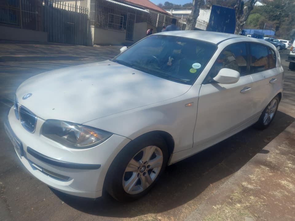 2010 BMW 116i ENGINE PETROL, AUTOMATIC, MILEAGE 187000KMS, WHITE COLOR