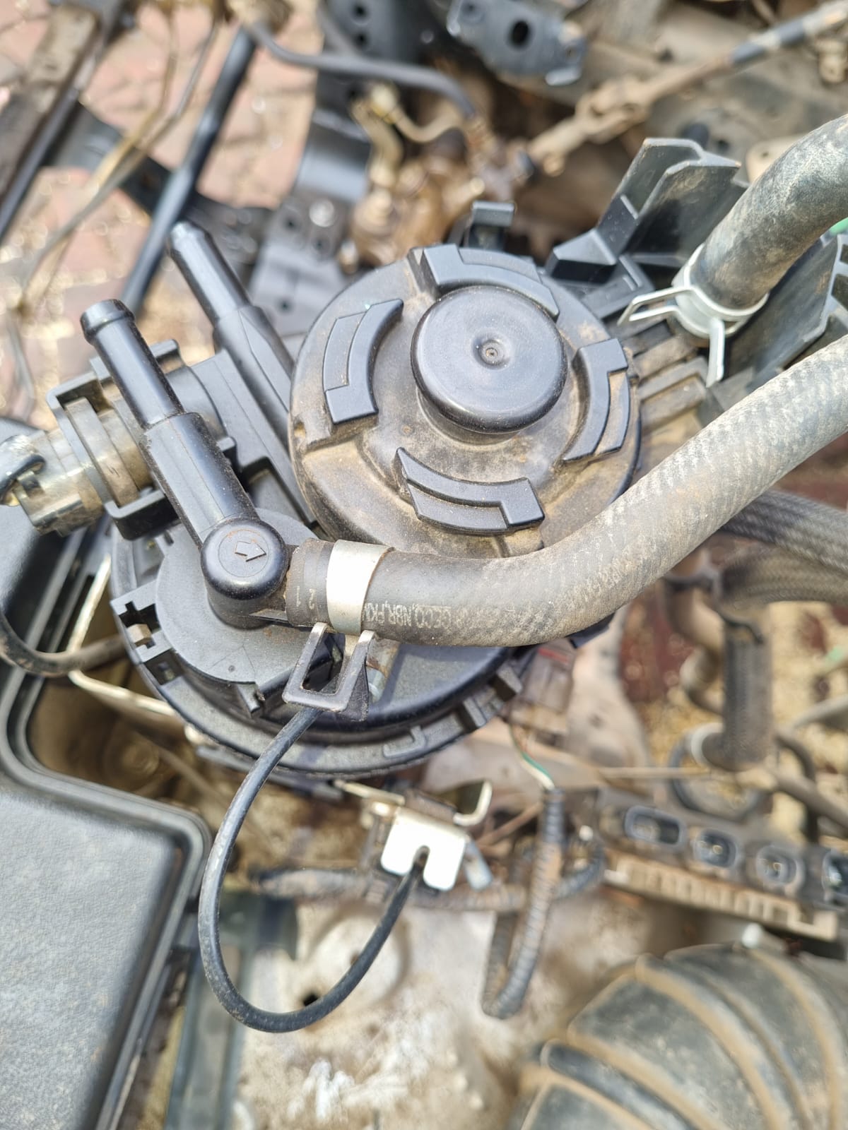 Used Toyota Fortuner Diesel Prime Pump (Fuel Lift Pump) for Sale