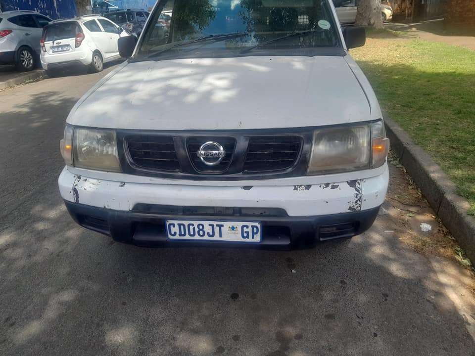 Nissan hardbody 2.2 petrol for sale
