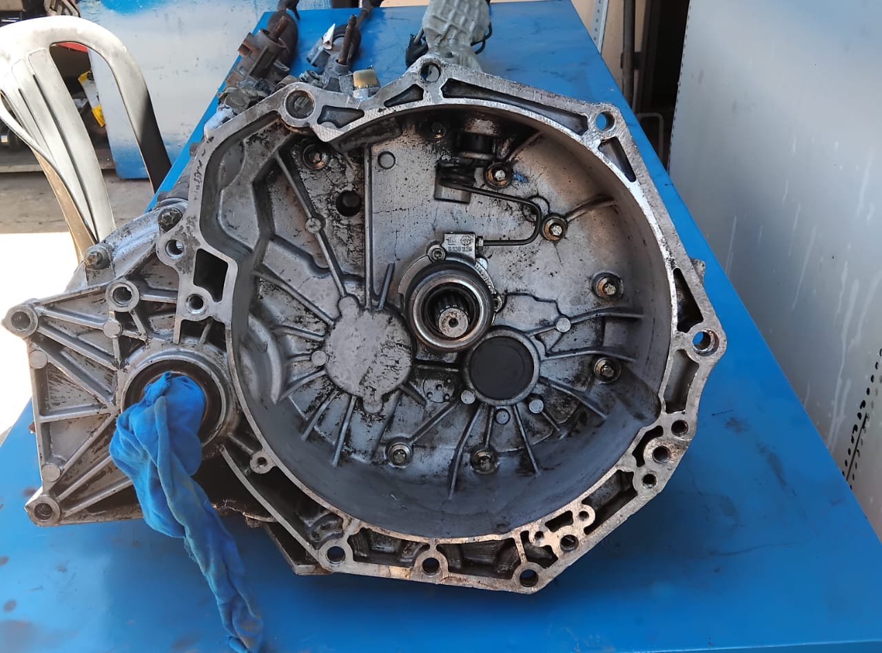 Opel Astra G / F 2l Gearbox - Private Seller Opel Astra G / F 2l Gearbox - Private Seller