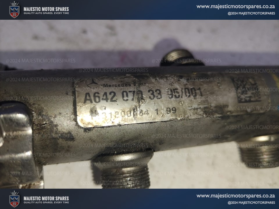 Mercedes Benz M642 fuel pressure regulator rail for sale - Private Seller