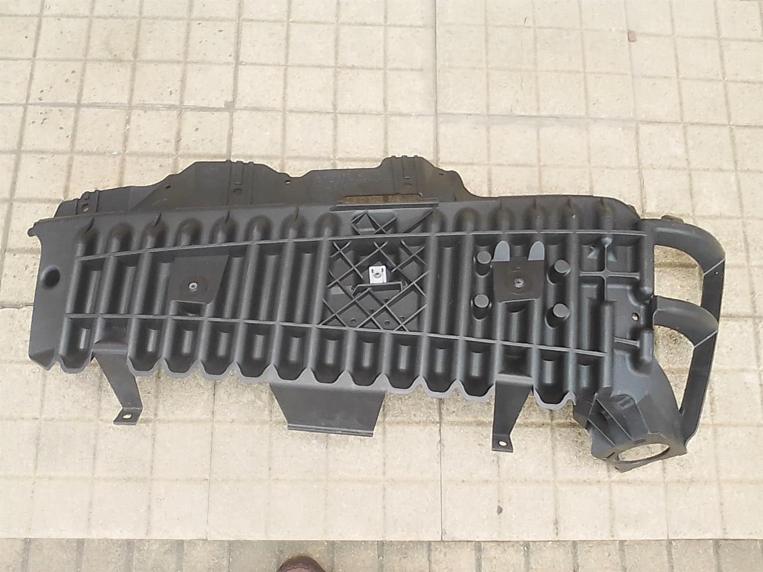 Jeep Wrangler fender mountainng bracket - Private Seller