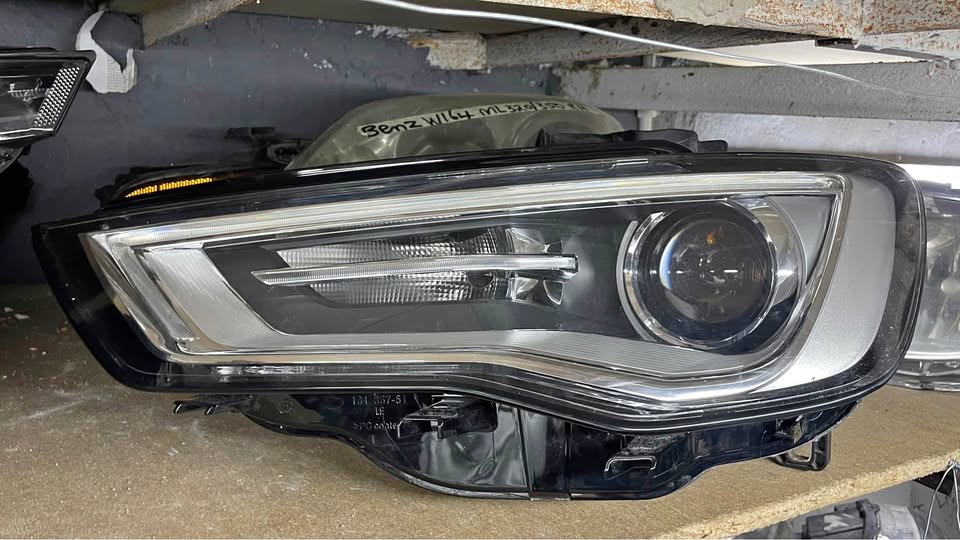 Audi A3 headlight - Private Seller Audi A3 headlight - Private Seller