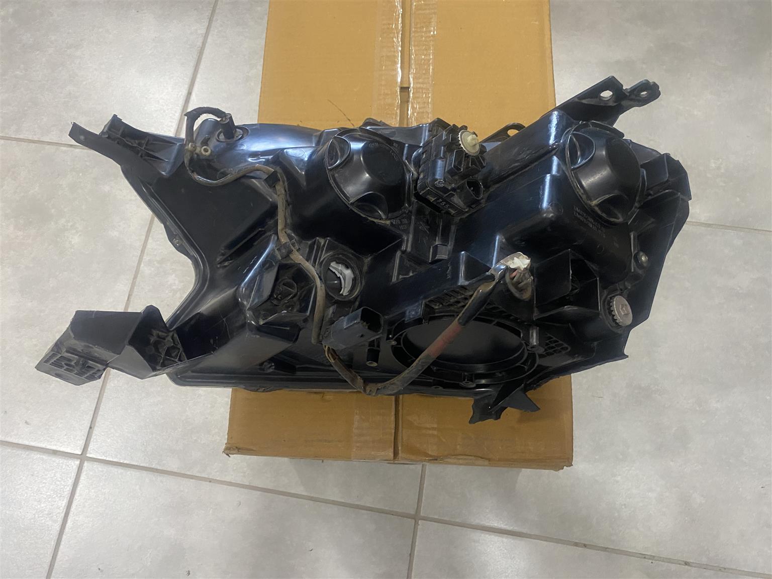 2019 FORD RANGER T7/T8 HEADLIGHT RIGHT SIDE FOR SALE. IN EXCELLENT CONDITION - Private Seller 2019 FORD RANGER T7/T8 HEADLIGHT RIGHT SIDE FOR SALE. IN EXCELLENT CONDITION - Private Seller