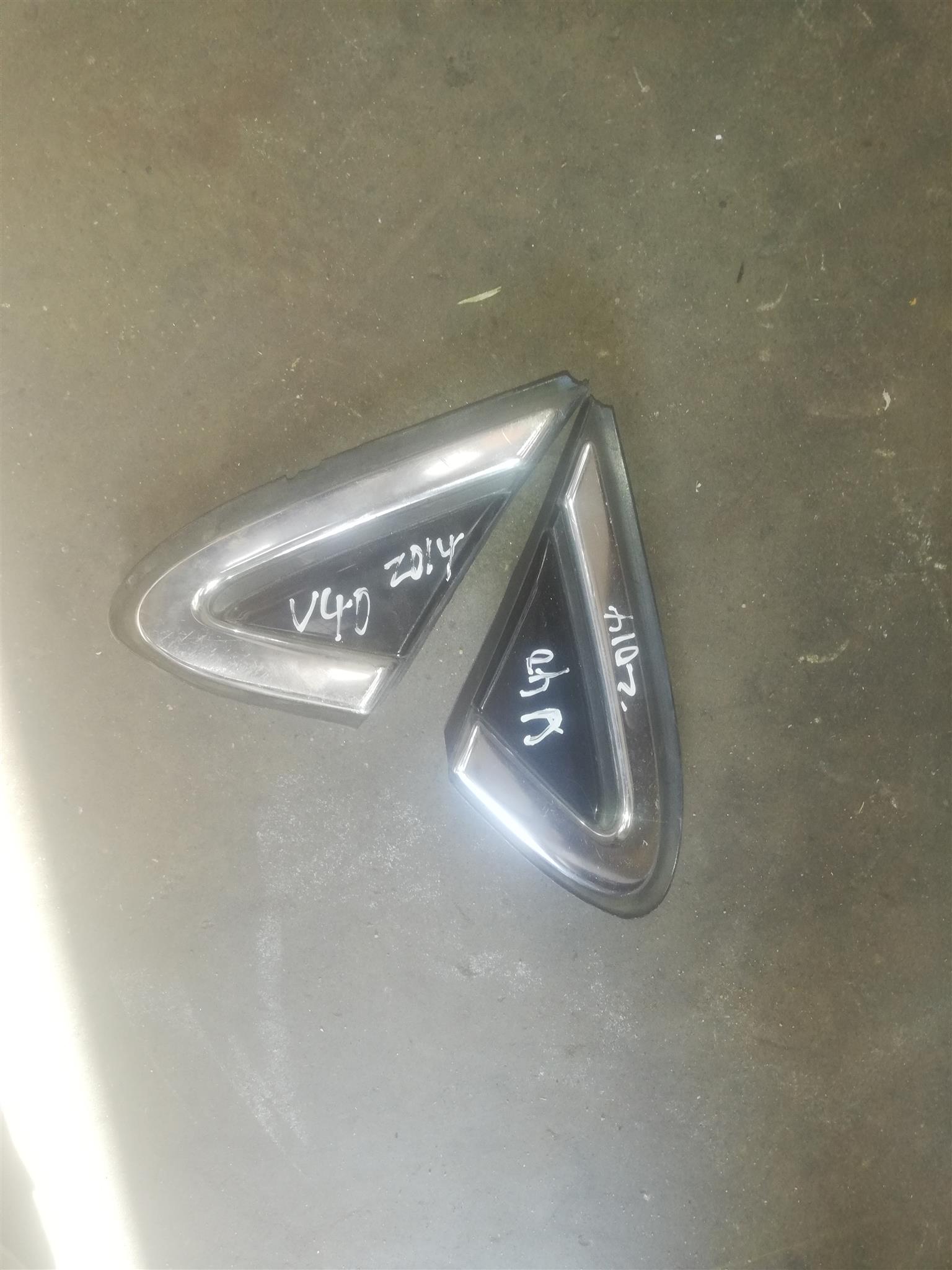 VOLVO V4O 2014 FENDER COVERS FOR SALE (DELIVERY COUNTRY WIDE) - Private Seller VOLVO V4O 2014 FENDER COVERS FOR SALE (DELIVERY COUNTRY WIDE) - Private Seller