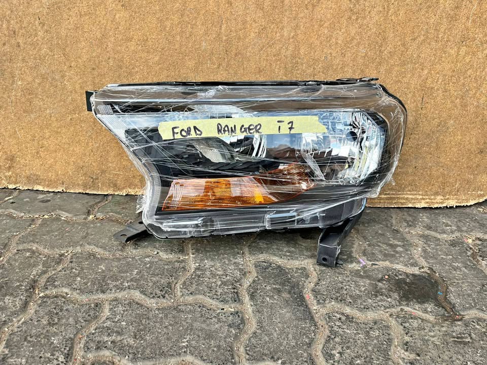 Ford Ranger T7 Headlight - Private Seller Ford Ranger T7 Headlight - Private Seller