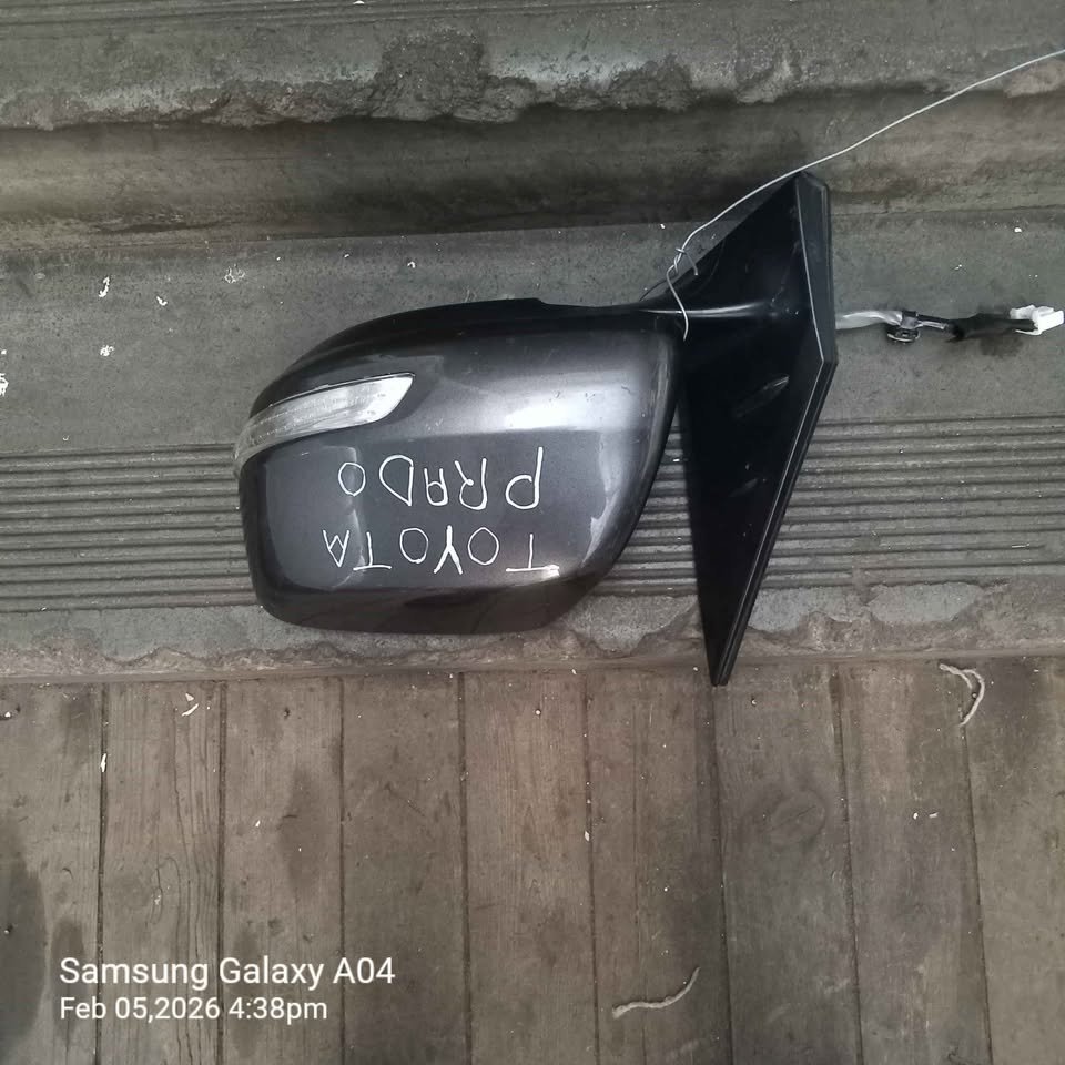 Toyota Prado side mirror left side - Private Seller Toyota Prado side mirror left side - Private Seller