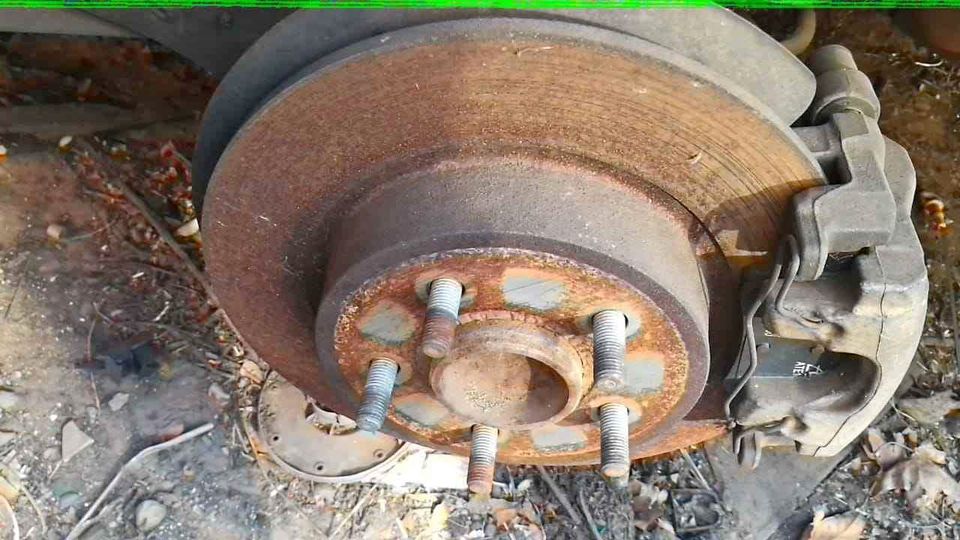 Volvo S40 2.4i lhs rear brake disc For sale - Private Seller Volvo S40 2.4i lhs rear brake disc For sale - Private Seller