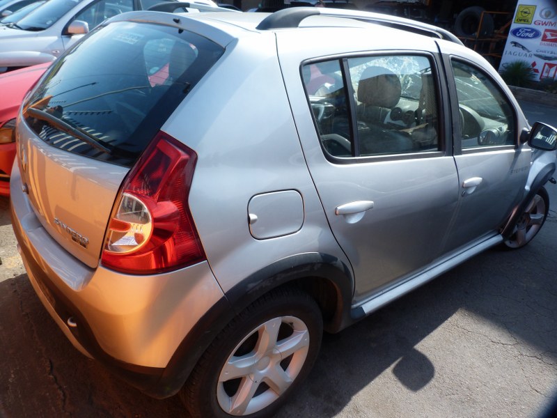 Renault Sandero 1.6 Stepway -2012 spares - Private Seller