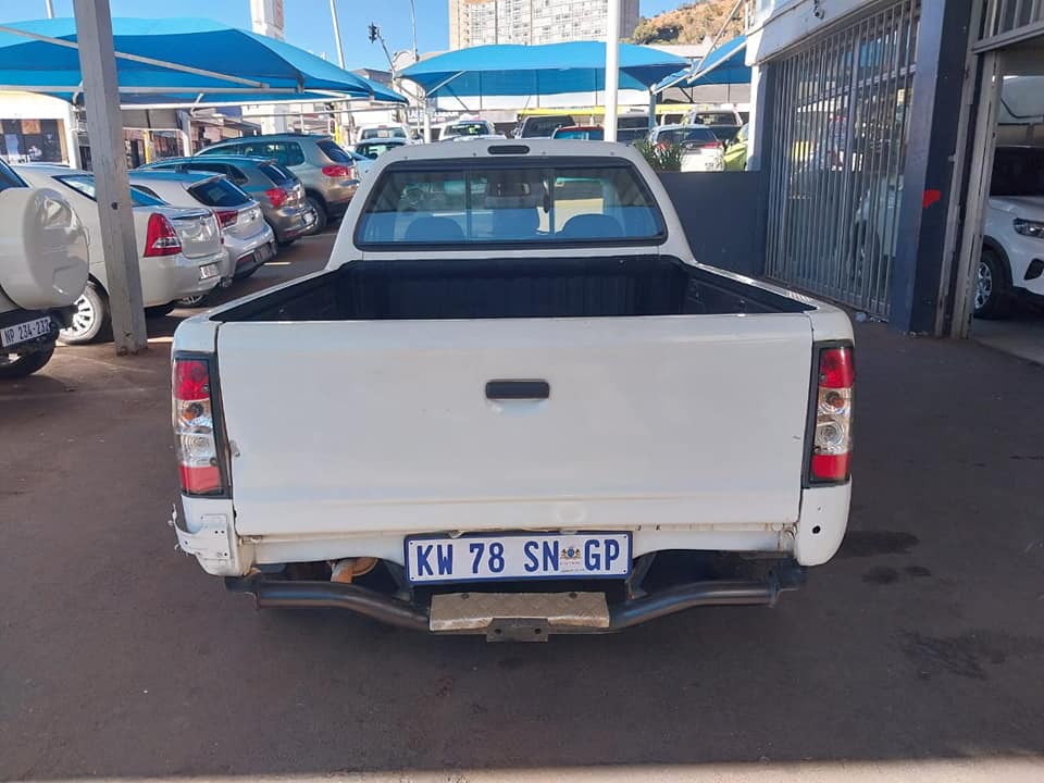 2011 FORD BANTAM 1.3 82 000KM WHITE COLOR MANUEL PETROL