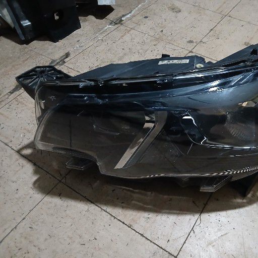 peugeot rifter headlight - Private Seller peugeot rifter headlight - Private Seller