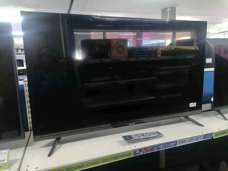 LEXUCO 43" NON SMART TV LEXUCO 43" NON SMART TV