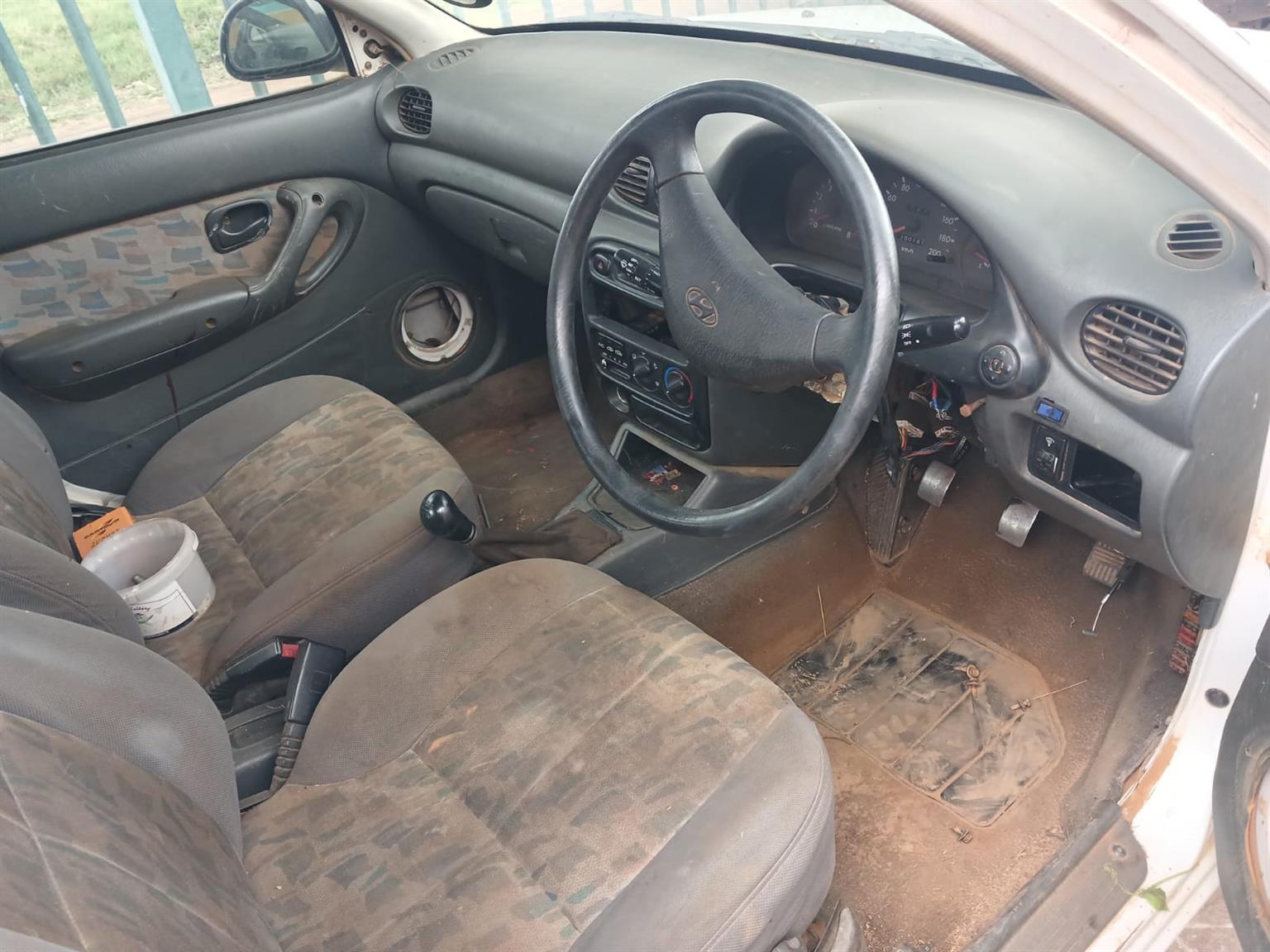 HYUNDAI ACCENT FOR STRIPPING - Private Seller HYUNDAI ACCENT FOR STRIPPING - Private Seller