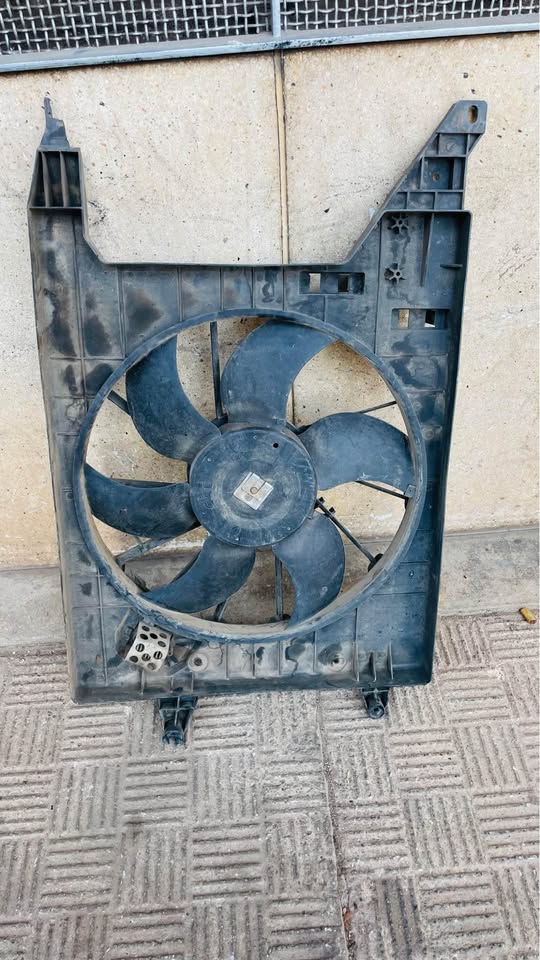 Nissan Np200 fan - Private Seller Nissan Np200 fan - Private Seller