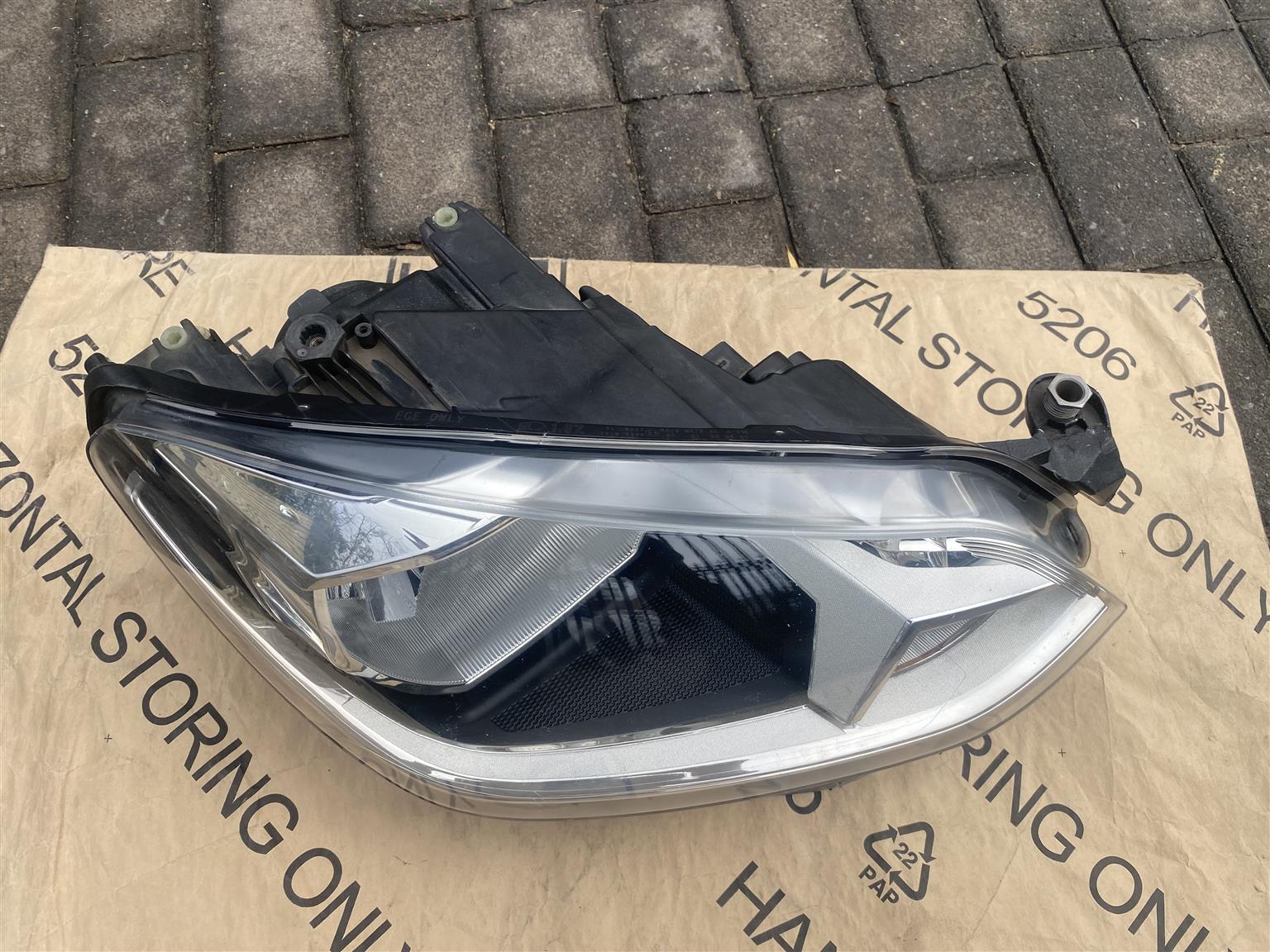 2019 VW UP LED HEADLIGHT RIGHT SIDE FOR SALE. IN EXCELLENT CONDITION - Private Seller