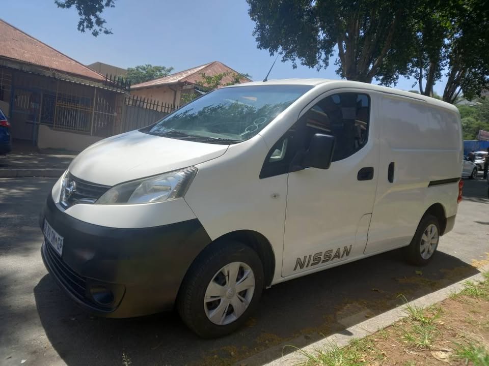 NISSAN NV200 PANEL VAN 1.5 Dci Diesel, 2015 Model, Manual, White Color, Mileage 102000kms
