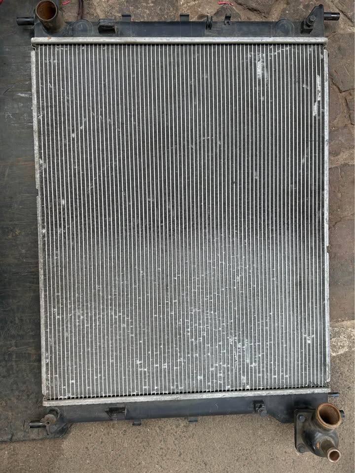 Mahindra XUV 500 Radiator Available @Circle 7 Used Parts Call or WhatsApp - Private Seller