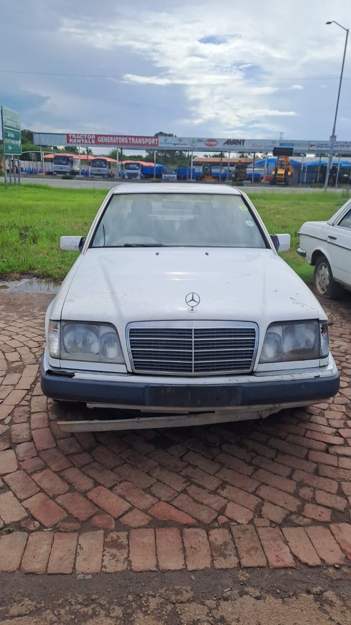 E200 face lift W124 available for stripping for parts - Private Seller E200 face lift W124 available for stripping for parts - Private Seller
