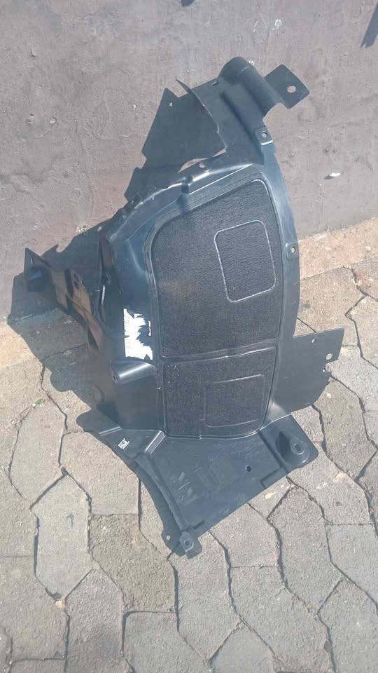 BMW X5 F15 X6 F16 FRONT RIGHT REAR WHEEL HOUSING COVER - Private Seller BMW X5 F15 X6 F16 FRONT RIGHT REAR WHEEL HOUSING COVER - Private Seller