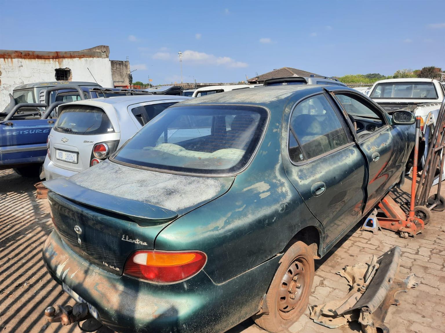 1997 Hyundai Elantra 1.6 - Stripping for Spares.